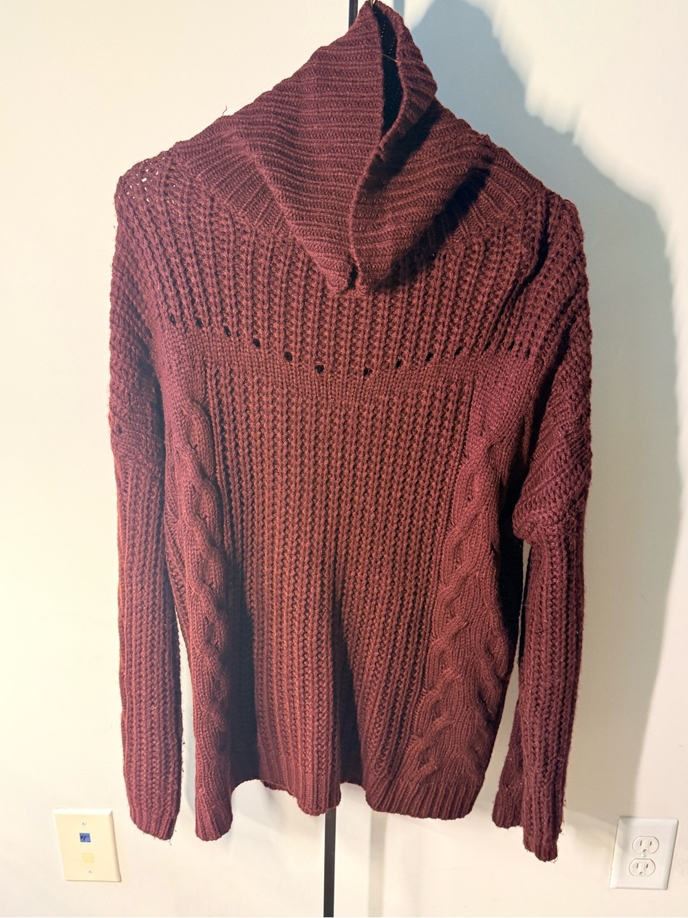 Pretty Garden Burgundy Cable Knit Sweater Cowl Neck Turtleneck Size M